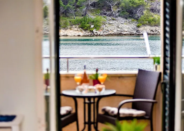 Apartment Neighbor By Ivcic Novigrad (Dalmatia)